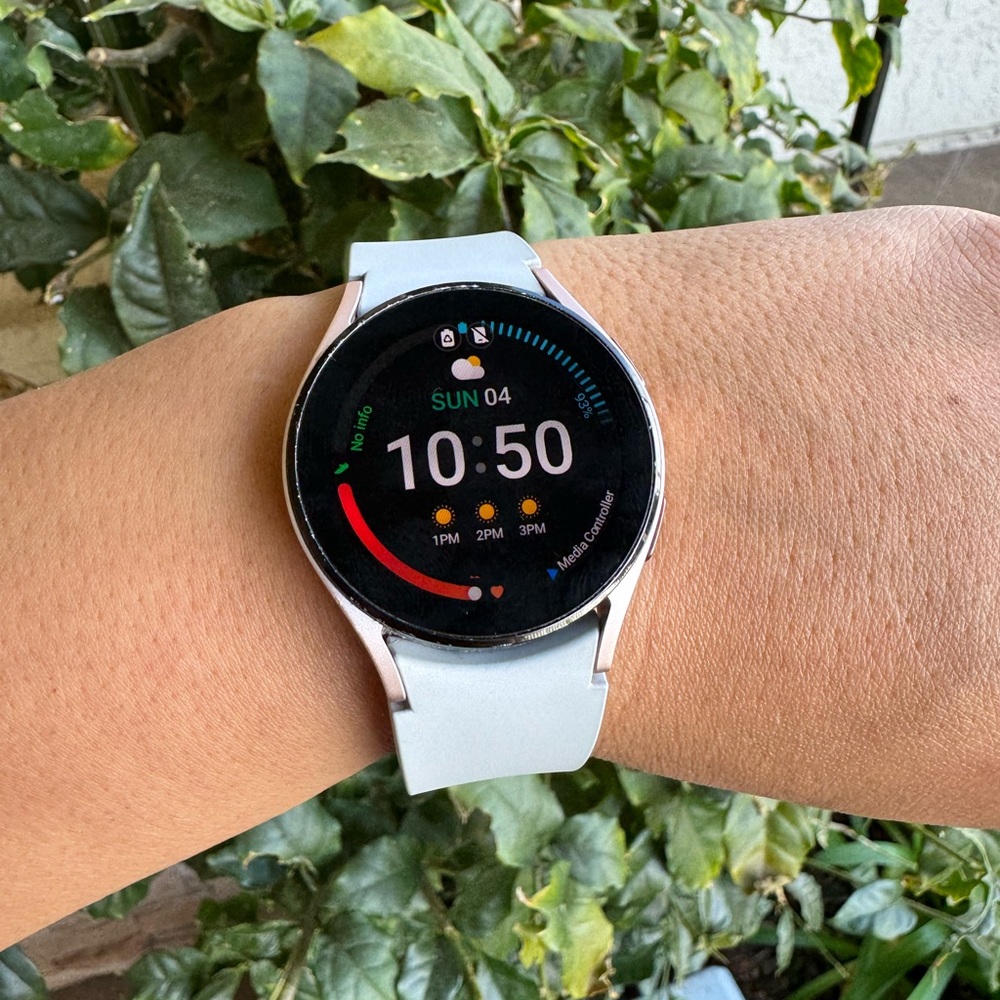 Samsung Galaxy Watch 4 unlocked LTE *fully functional